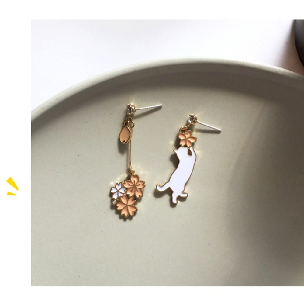 💙Kitty Cat Sakura Flower Drop Earrings - Picture 4 of 10